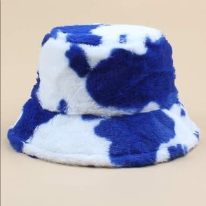 Two Tone Fluffy Bucket Hat